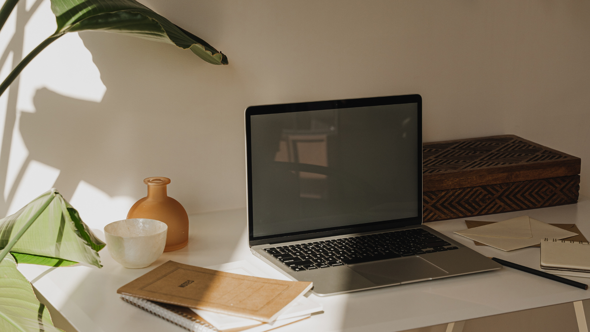 Ultimate Branding Gifts for Authors | 2026 Guide for Writers